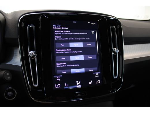 Volvo  XC40 T4 211PK Plus Dark Black Pack | Voorruit verwarming | Trekhaak | PDC + 360 Camera | Adaptive Crui... ActivLease financial lease