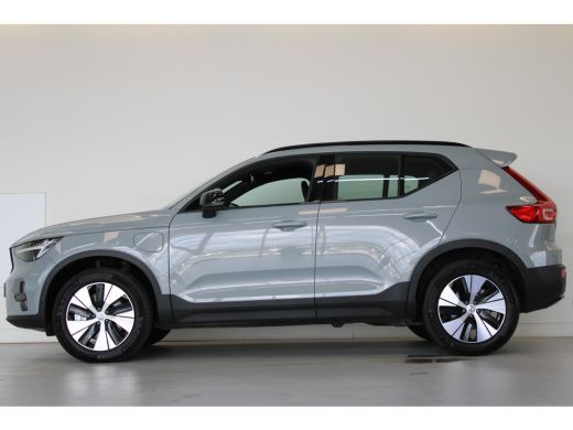 Volvo  XC40 T4 211PK Plus Dark Black Pack | Voorruit verwarming | Trekhaak | PDC + 360 Camera | Adaptive Crui... ActivLease financial lease