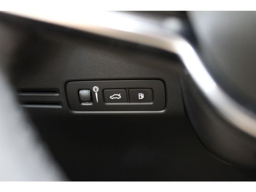 Volvo  XC40 T4 211PK Plus Dark Black Pack | Voorruit verwarming | Trekhaak | PDC + 360 Camera | Adaptive Crui... ActivLease financial lease