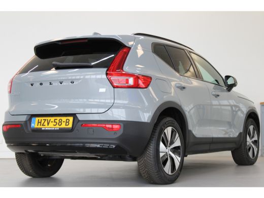 Volvo  XC40 T4 211PK Plus Dark Black Pack | Voorruit verwarming | Trekhaak | PDC + 360 Camera | Adaptive Crui... ActivLease financial lease