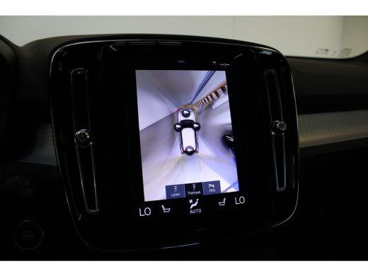 Volvo  XC40 T4 211PK Plus Dark Black Pack | Voorruit verwarming | Trekhaak | PDC + 360 Camera | Adaptive Crui... ActivLease financial lease