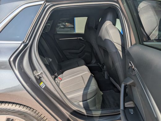 Audi A3 Sportback 30 TFSI S edition | Carplay | Navi | Climate | Keyless | Matrix LED | Dealeronderhouden ActivLease financial lease