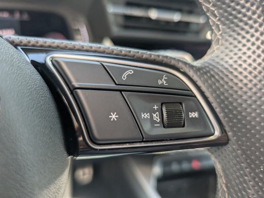 Audi A3 Sportback 30 TFSI S edition | Carplay | Navi | Climate | Keyless | Matrix LED | Dealeronderhouden ActivLease financial lease