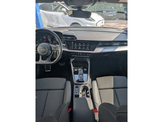 Audi A3 Sportback 30 TFSI S edition | Carplay | Navi | Climate | Keyless | Matrix LED | Dealeronderhouden ActivLease financial lease