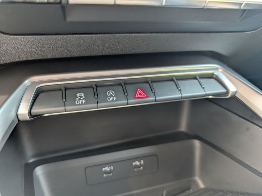 Audi A3 Sportback 30 TFSI S edition | Carplay | Navi | Climate | Keyless | Matrix LED | Dealeronderhouden ActivLease financial lease