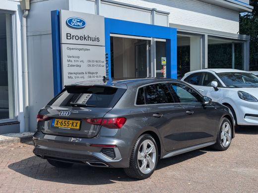 Audi A3 Sportback 30 TFSI S edition | Carplay | Navi | Climate | Keyless | Matrix LED | Dealeronderhouden ActivLease financial lease