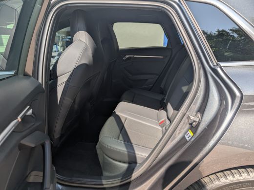 Audi A3 Sportback 30 TFSI S edition | Carplay | Navi | Climate | Keyless | Matrix LED | Dealeronderhouden ActivLease financial lease