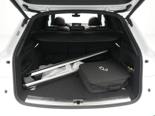Audi Q5 50 TFSI e 299 pk S-Line edition Panorama Alcantara Stoelverwarming Acc 69 ActivLease financial lease