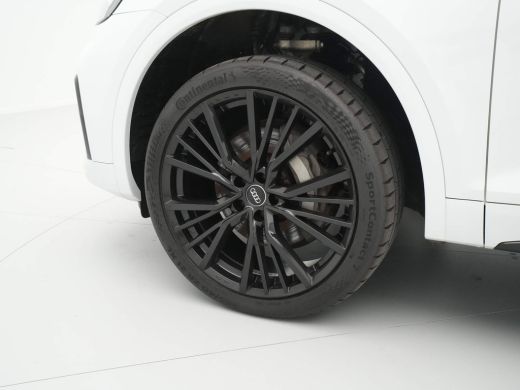 Audi Q5 50 TFSI e 299 pk S-Line edition Panorama Alcantara Stoelverwarming Acc 69 ActivLease financial lease