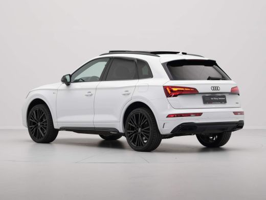 Audi Q5 50 TFSI e 299 pk S-Line edition Panorama Alcantara Stoelverwarming Acc 69 ActivLease financial lease
