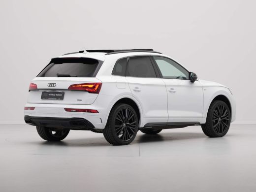 Audi Q5 50 TFSI e 299 pk S-Line edition Panorama Alcantara Stoelverwarming Acc 69 ActivLease financial lease
