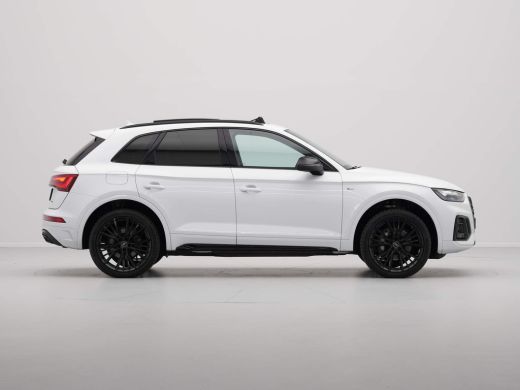 Audi Q5 50 TFSI e 299 pk S-Line edition Panorama Alcantara Stoelverwarming Acc 69 ActivLease financial lease