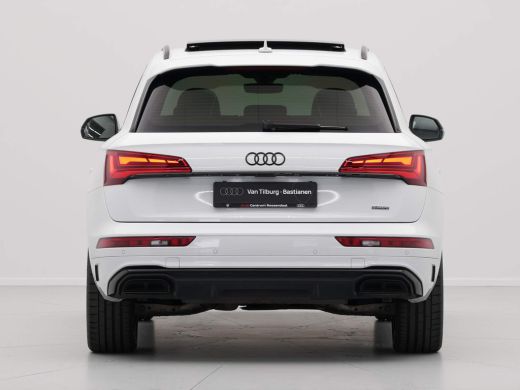 Audi Q5 50 TFSI e 299 pk S-Line edition Panorama Alcantara Stoelverwarming Acc 69 ActivLease financial lease