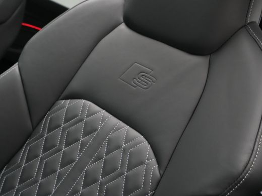 Audi Q8 Sportback e-tron 55 quattro 408pk S-Line Edition 115 kWh Panorama Trekhaak 360 camera Bang & Olufsen Luchtvering C... ActivLease financial lease