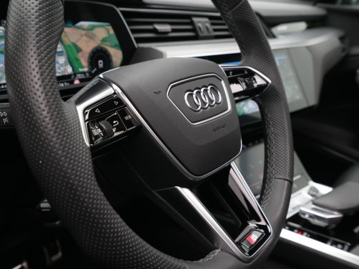Audi Q8 Sportback e-tron 55 quattro 408pk S-Line Edition 115 kWh Panorama Trekhaak 360 camera Bang & Olufsen Luchtvering C... ActivLease financial lease