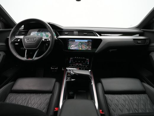Audi Q8 Sportback e-tron 55 quattro 408pk S-Line Edition 115 kWh Panorama Trekhaak 360 camera Bang & Olufsen Luchtvering C... ActivLease financial lease
