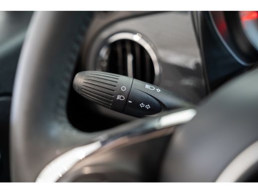 Fiat 500 1.0 Hybrid Cult | Navigatie | Airco | Bluetooth | Mistlampen | Lichtmetalen Velgen | ActivLease financial lease