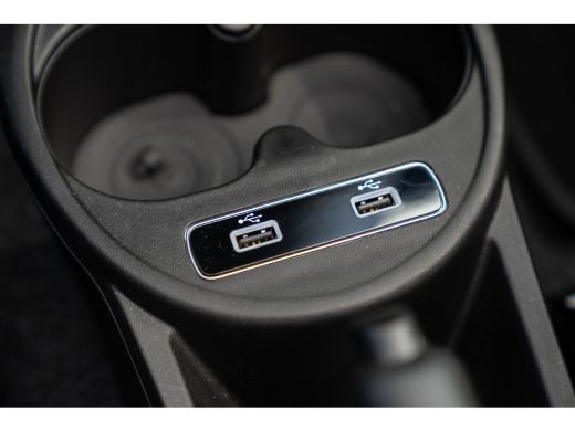 Fiat 500C 1.0 Hybrid Cabrio Dolcevita Finale | Parkeersensoren | Apple Carplay & Android Auto | Cruise Cont... ActivLease financial lease