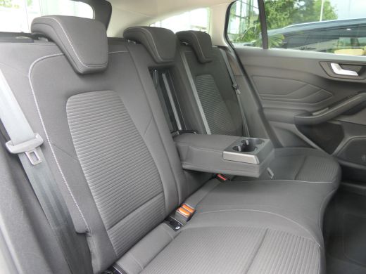 Ford Focus 1.0 EcoBoost Hybrid Titanium X | Winterpack | Camera | Elektrische Achterklep | 17 Inch | Keyless ActivLease financial lease