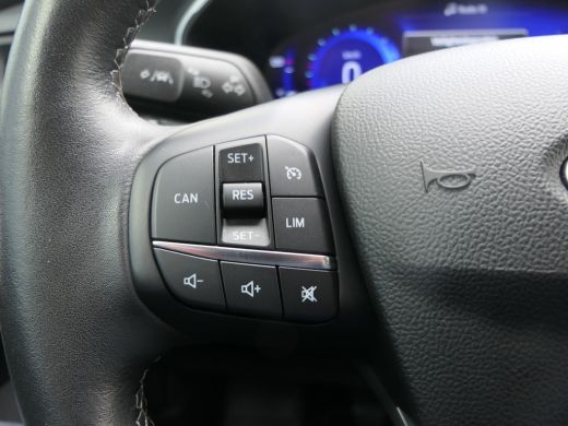 Ford Focus 1.0 EcoBoost Hybrid Titanium X | Winterpack | Camera | Elektrische Achterklep | 17 Inch | Keyless ActivLease financial lease