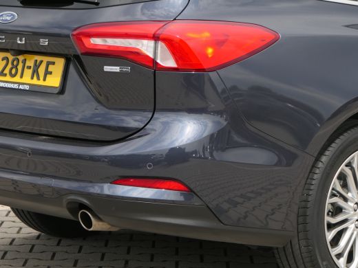 Ford Focus 1.0 EcoBoost Hybrid Titanium X | Winterpack | Camera | Elektrische Achterklep | 17 Inch | Keyless ActivLease financial lease