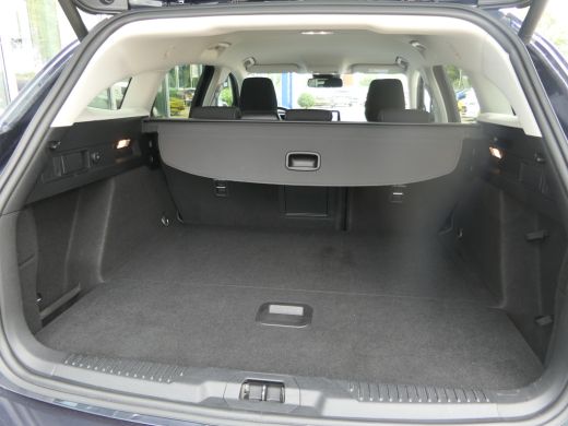 Ford Focus 1.0 EcoBoost Hybrid Titanium X | Winterpack | Camera | Elektrische Achterklep | 17 Inch | Keyless ActivLease financial lease