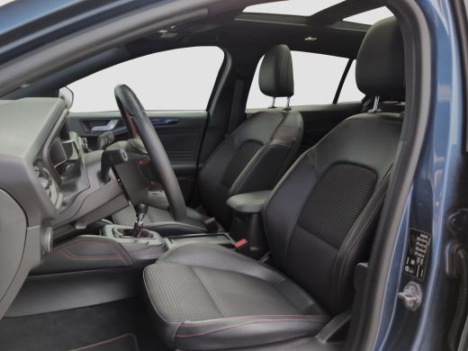 Ford Focus Wagon 1.0 Hybrid ST Line X | Panoramadak | Winter Pack | Adap. Cruise | Apple Carplay ActivLease financial lease