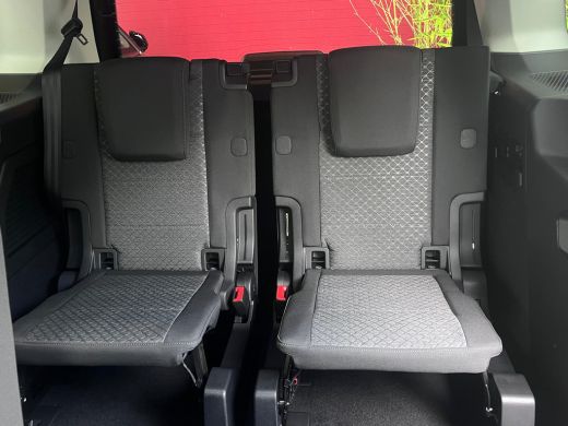 Ford Tourneo Connect 100km Elektrisch Rijbereik | Camera | 1400kg Trekgewicht | 17 inch licht metaal | 7-persoons uitv... ActivLease financial lease