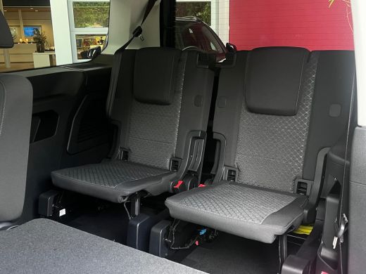 Ford Tourneo Connect 100km Elektrisch Rijbereik | Camera | 1400kg Trekgewicht | 17 inch licht metaal | 7-persoons uitv... ActivLease financial lease