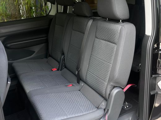 Ford Tourneo Connect 100km Elektrisch Rijbereik | Camera | 1400kg Trekgewicht | 17 inch licht metaal | 7-persoons uitv... ActivLease financial lease