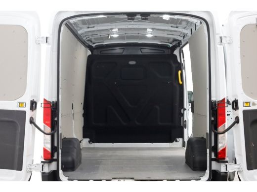 Ford Transit 350 2.0 TDCI 170pk L3H2 Trail Airco/ACC/Camera Trekhaak 2800kg 04-2022 ActivLease financial lease