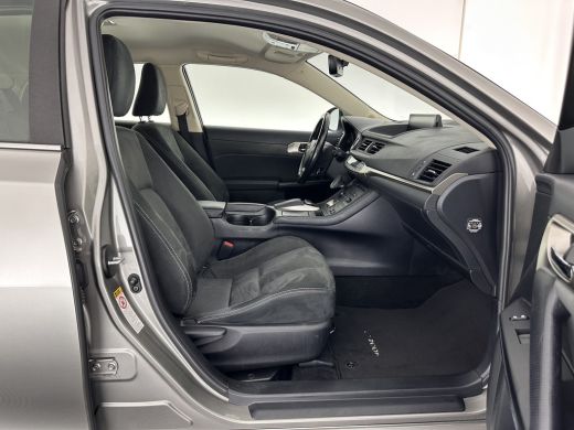 Lexus CT 200h Edition 30 Aut. *FULL-LED | NAVI-FULLMAP | COMFORT-SEATS | CAMERA | KEYLESS | ECC | PDC | CR... ActivLease financial lease