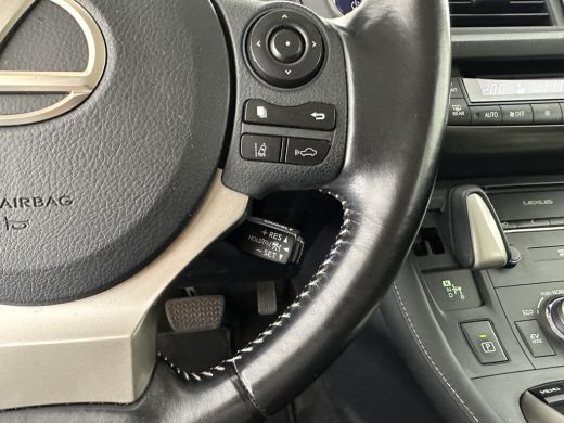 Lexus CT 200h Edition 30 Aut. *FULL-LED | NAVI-FULLMAP | COMFORT-SEATS | CAMERA | KEYLESS | ECC | PDC | CR... ActivLease financial lease