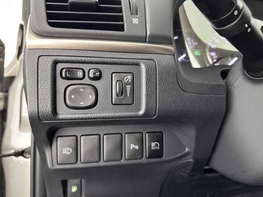 Lexus CT 200h Edition 30 Aut. *FULL-LED | NAVI-FULLMAP | COMFORT-SEATS | CAMERA | KEYLESS | ECC | PDC | CR... ActivLease financial lease