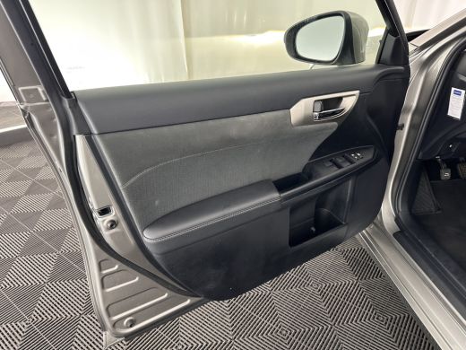 Lexus CT 200h Edition 30 Aut. *FULL-LED | NAVI-FULLMAP | COMFORT-SEATS | CAMERA | KEYLESS | ECC | PDC | CR... ActivLease financial lease