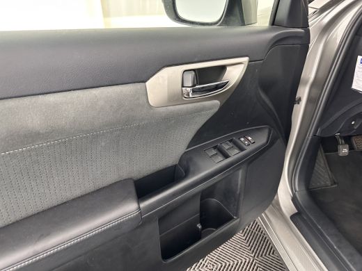 Lexus CT 200h Edition 30 Aut. *FULL-LED | NAVI-FULLMAP | COMFORT-SEATS | CAMERA | KEYLESS | ECC | PDC | CR... ActivLease financial lease