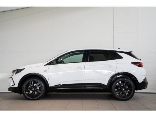 Opel Grandland 1.2 Turbo 130PK Level 4 | Stoel & Stuurverwarming | AGR | Parkeersensoren Voor & Achter | Verwarm... ActivLease financial lease