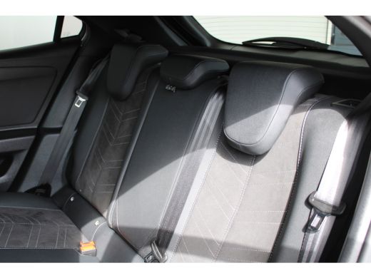 Opel Mokka 1.2 Turbo Hybrid GS 136 pk automaat | Alcantara | Groot Navi | LED | Climate control | ActivLease financial lease
