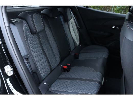 Peugeot 2008 Allure, (2023-F0) | Vision & Drive Assist plus Pack | Navigation & Access Pack | ActivLease financial lease