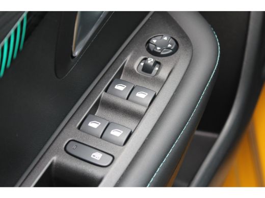 Peugeot 208 1.2 PURETECH 100PK ALLURE PACK / NAVI / LEDER / CLIMA / FULL-LED / CAMERA / 16" LMV / KEYLESS / A... ActivLease financial lease