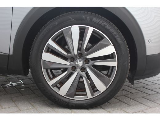 Peugeot 3008 1.2 PURETECH 130PK ALLURE / NAVI / LEDER / CLIMA / LED / PDC / 19" LMV / KEYLESS / CAMERA / AFN. ... ActivLease financial lease