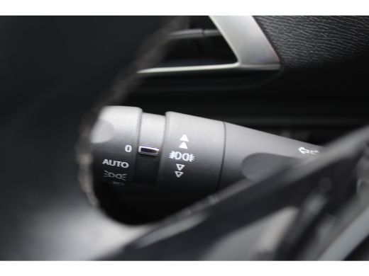 Peugeot 3008 1.2 PURETECH 130PK ALLURE / NAVI / LEDER / CLIMA / LED / PDC / 19" LMV / KEYLESS / CAMERA / AFN. ... ActivLease financial lease