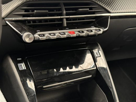 Peugeot e-2008 EV Allure 54 kWh | Navigatie | Camera | Apple Carplay/Android Auto | | Achterspoiler | Bandenspan... ActivLease financial lease