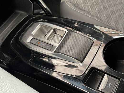 Peugeot e-2008 EV Allure 54 kWh | Navigatie | Camera | Apple Carplay/Android Auto | | Achterspoiler | Bandenspan... ActivLease financial lease
