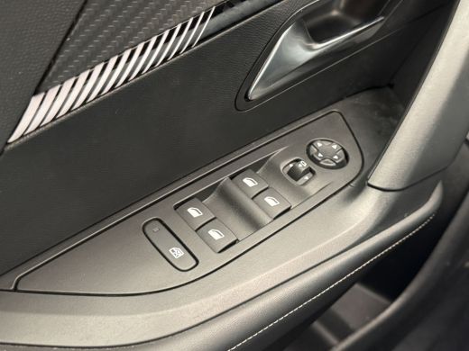 Peugeot e-2008 EV Allure 54 kWh | Navigatie | Camera | Apple Carplay/Android Auto | | Achterspoiler | Bandenspan... ActivLease financial lease