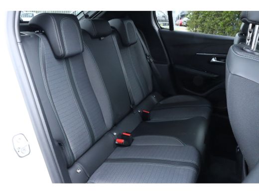 Peugeot e-208 EV Allure 50 kWh | Cruise Control | PDC | Carplay | LMV | LED ActivLease financial lease