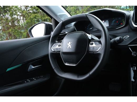 Peugeot e-208 EV Allure 50 kWh | Cruise Control | PDC | Carplay | LMV | LED ActivLease financial lease