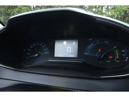 Peugeot e-208 EV Allure 50 kWh | Cruise Control | PDC | Carplay | LMV | LED ActivLease financial lease