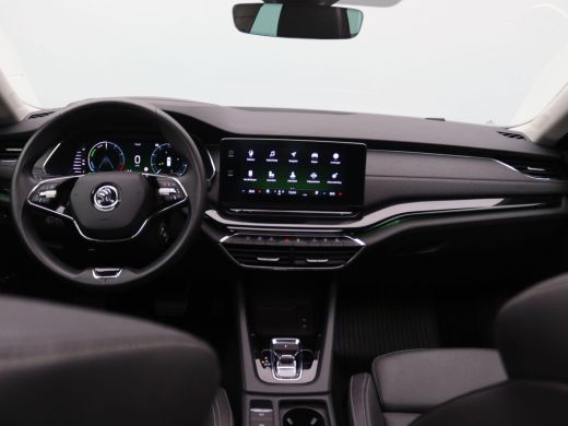 Skoda Octavia Combi 1.4 TSI iV PHEV Business Edition Plus Leder, Panoramadak, 18" Perseus, Standkachel, Matrix ... ActivLease financial lease