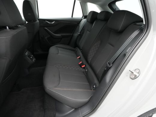 Skoda Scala 1.0 TSI 115pk Ambition Navi via App Lane assist Cruise Front Assist 284 ActivLease financial lease